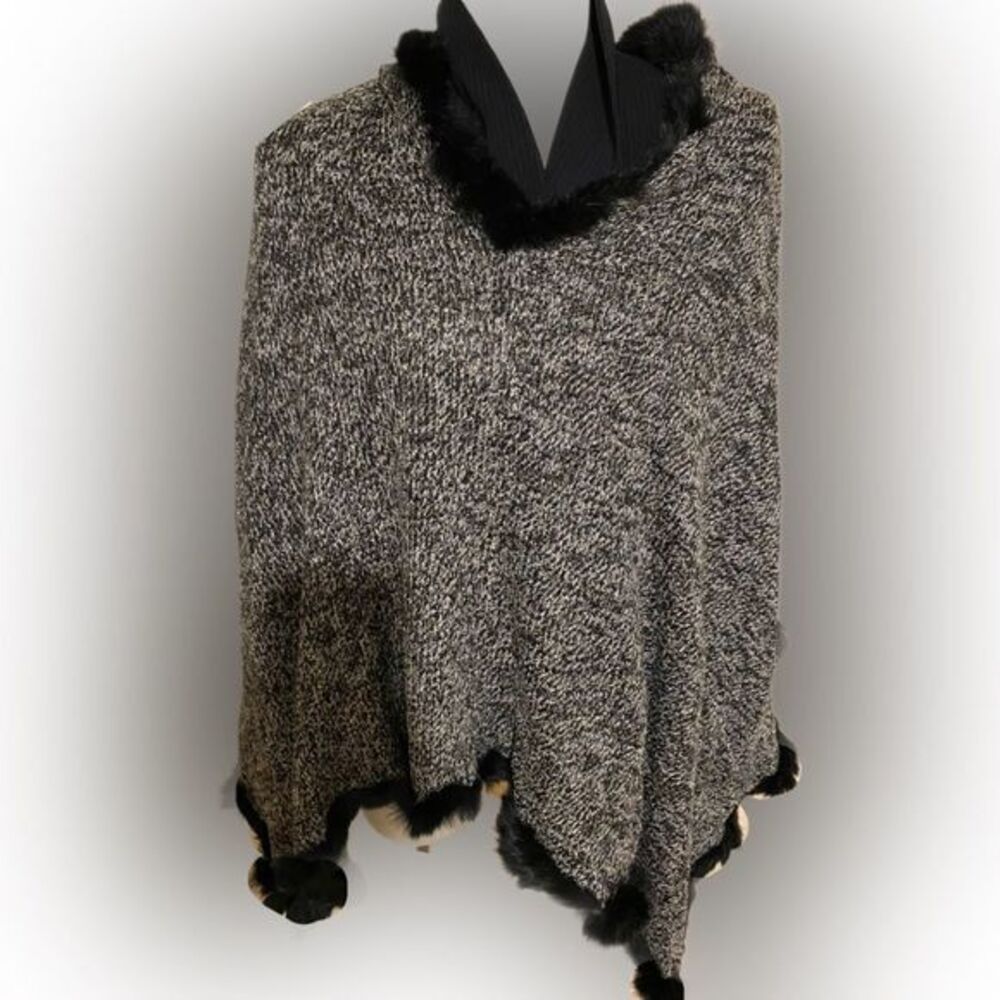 - White House Black Market Wrap -OSFM black marled , faux fur trim ,